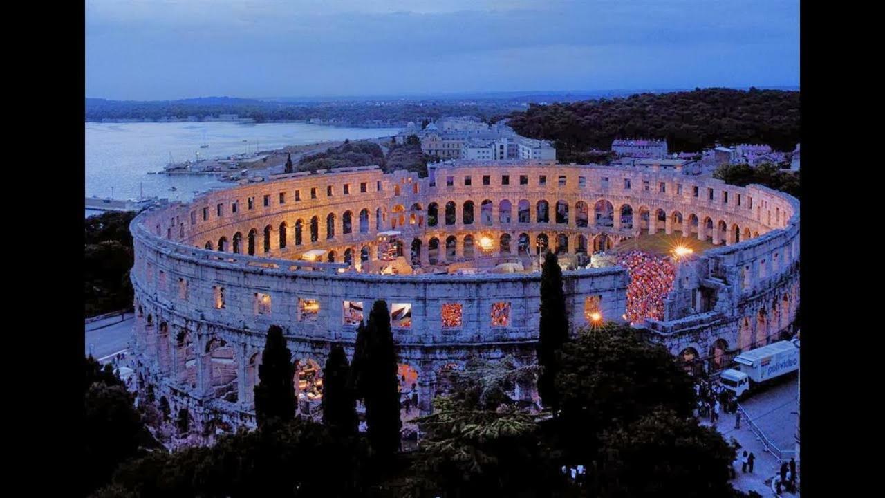 Villa Isabella Pula Bagian luar foto