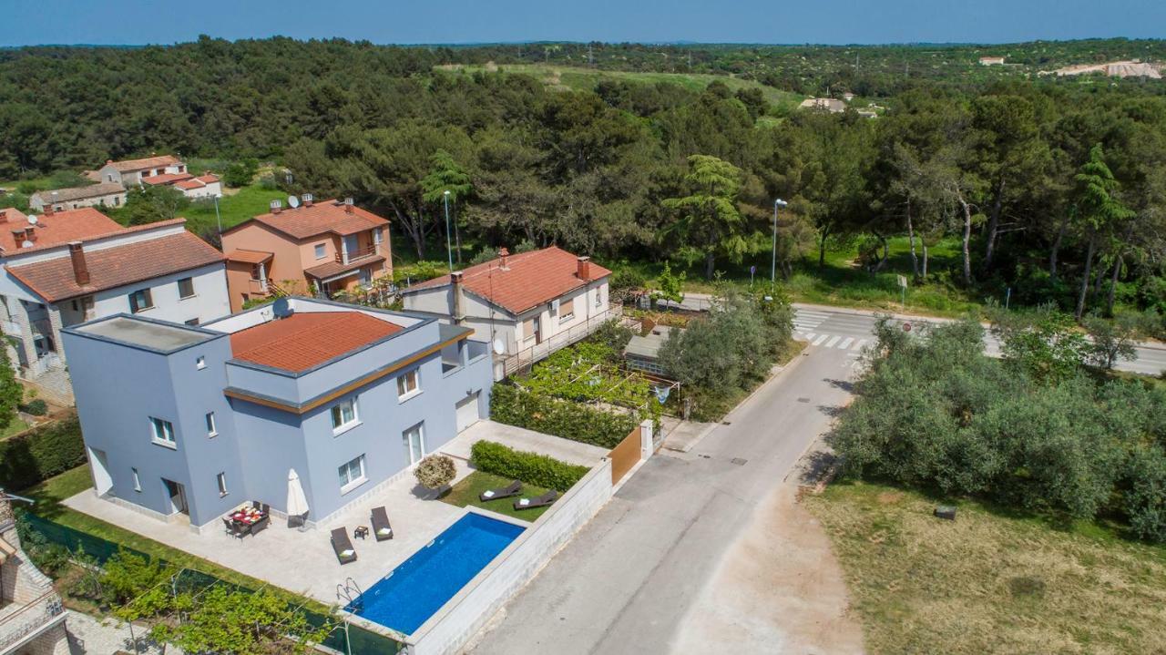 Villa Isabella Pula Bagian luar foto